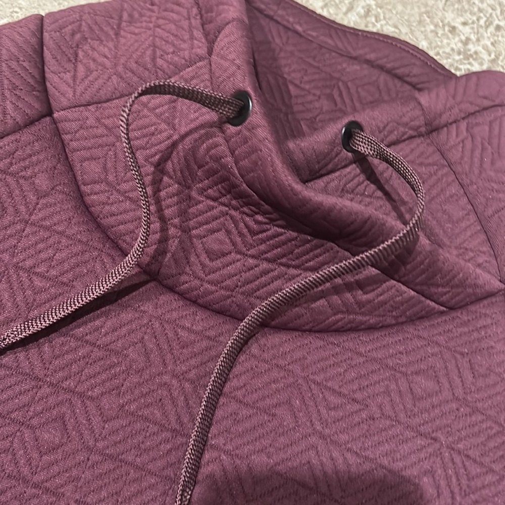 Like new Athleta pullover - Picture 2 of 3